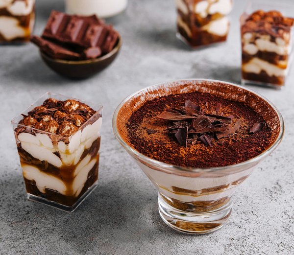 Quelles sont les meilleures recettes de desserts à base de yaourt nature sans sucre ajouté?