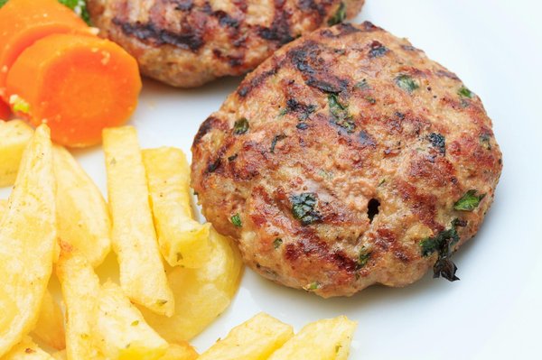 Comment faire des boulettes de viande maigre au four sans graisse ajoutée?